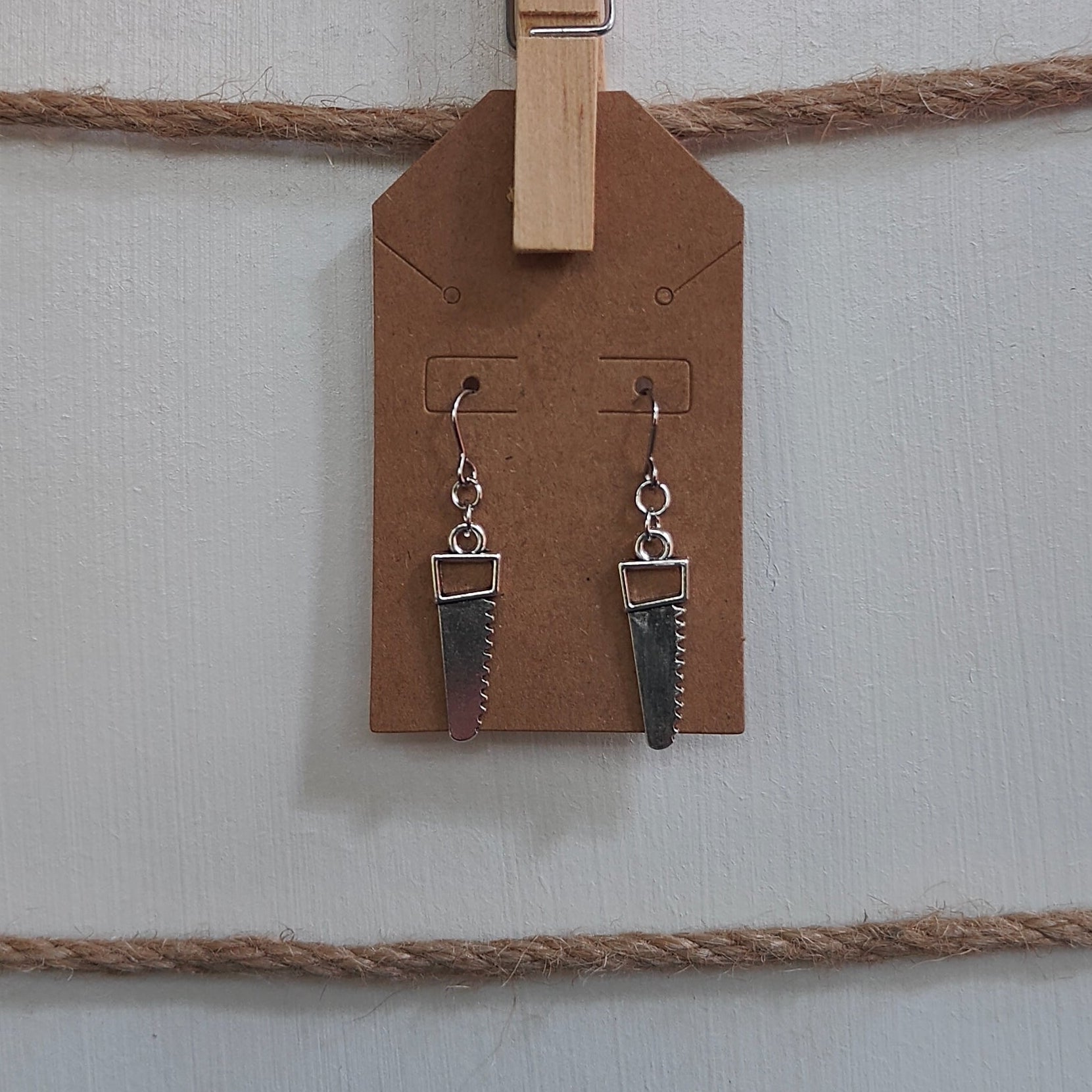 Small Flower Dangles Earrings
