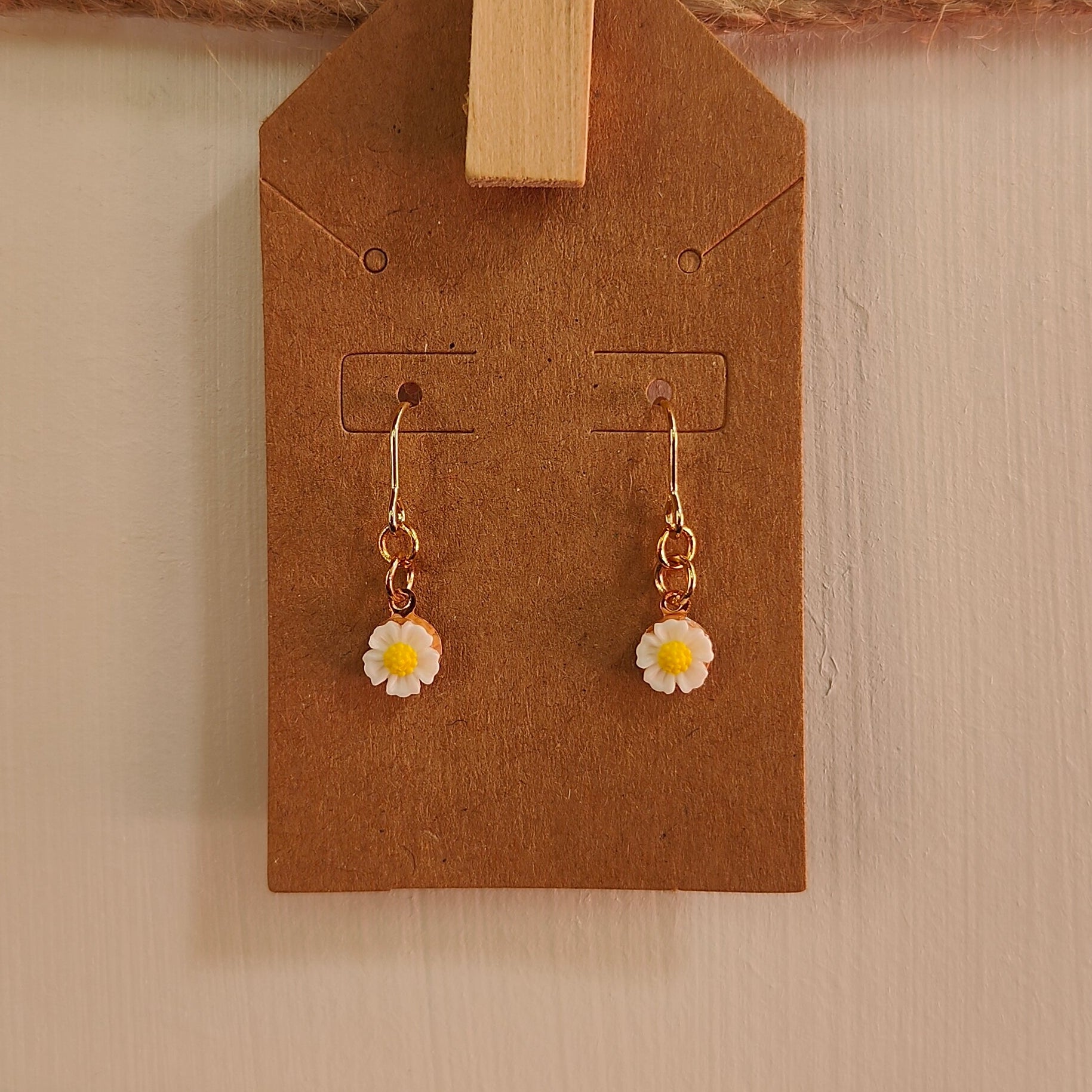 Small Flower Dangles Earrings