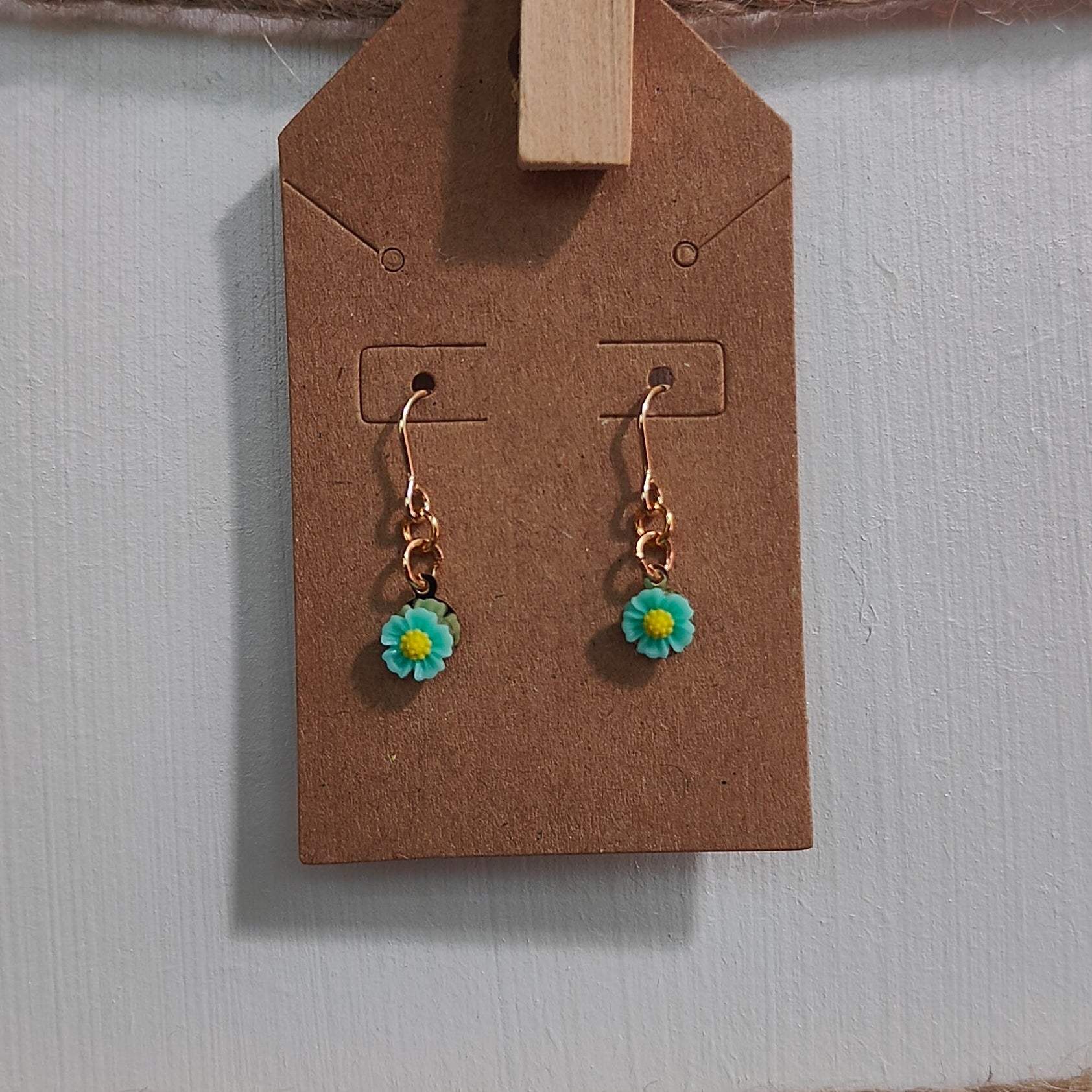 Small Flower Dangles Earrings