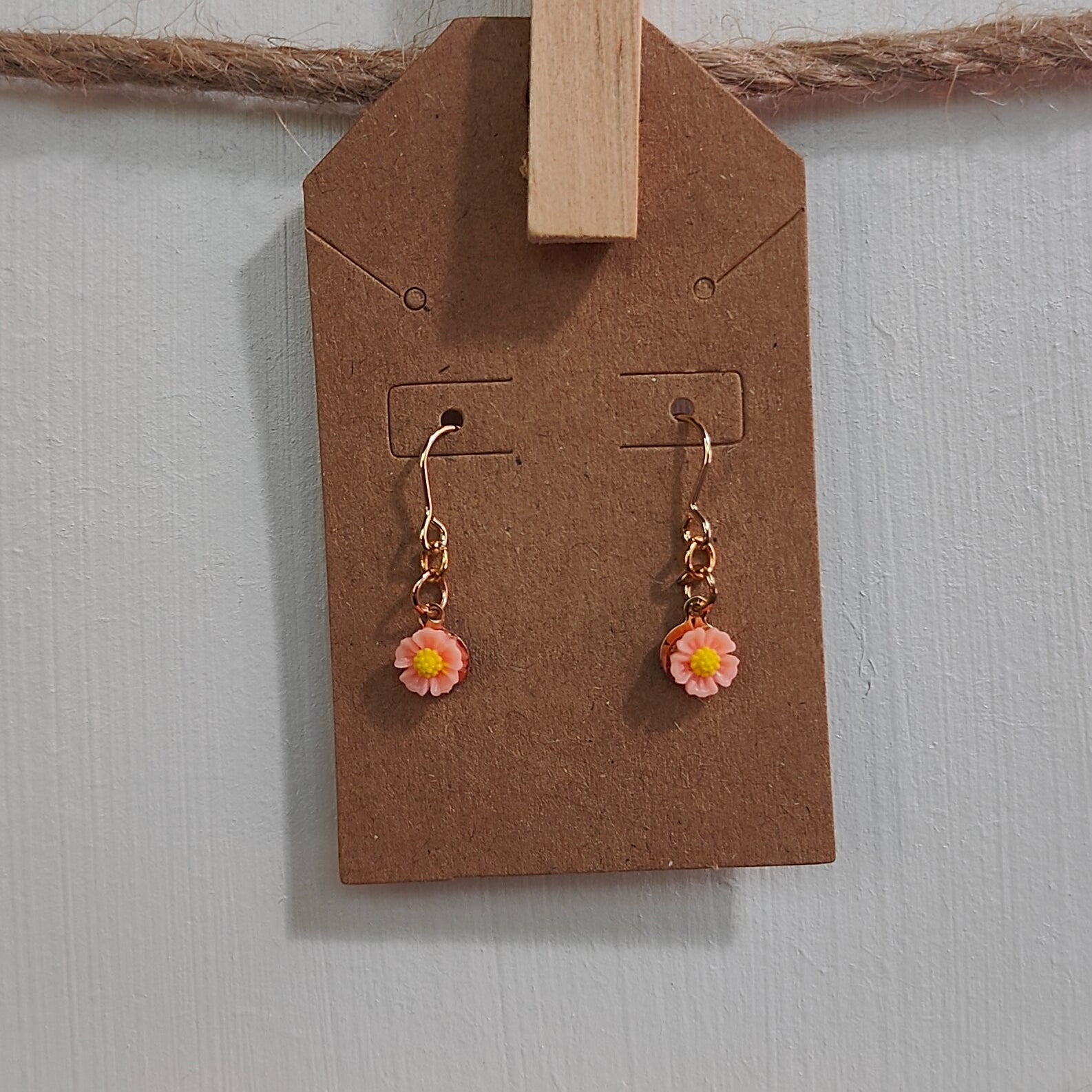 Small Flower Dangles Earrings